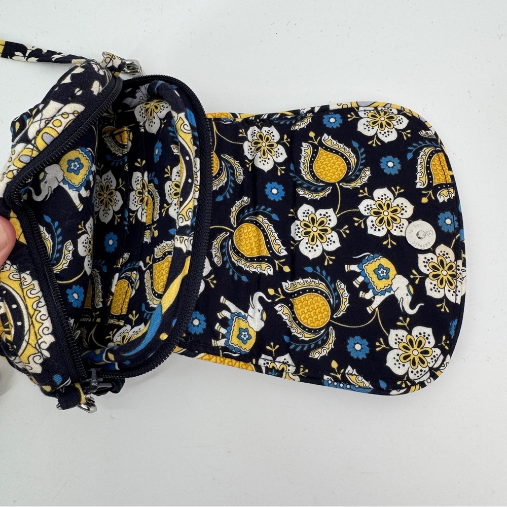 2 VTG Vera Bradley Cottagecore Floral Barrel Bag Butter/Navy & Elephant Bag - Picture 11 of 16
